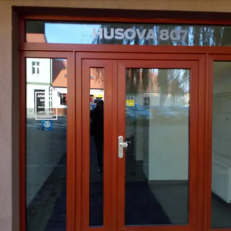 Husova פודבראדי