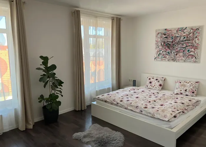 Husova פודבראדי