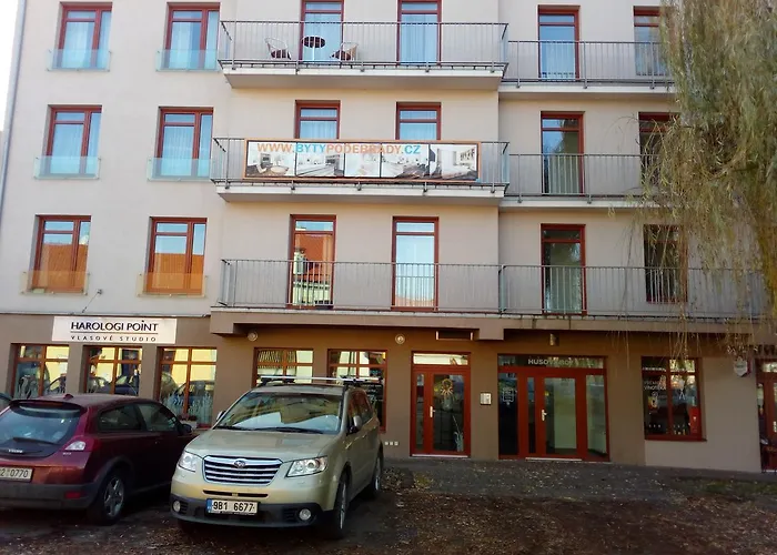 Husova פודבראדי