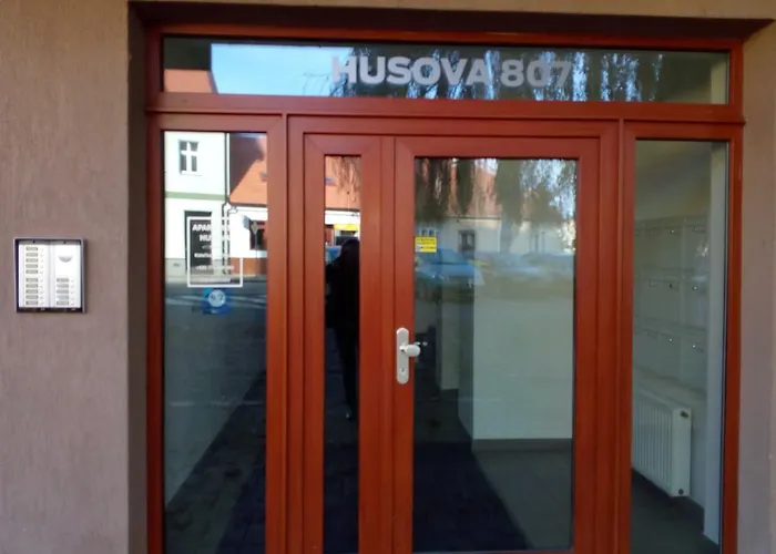 Husova פודבראדי